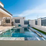 Appartement Avec Jacuzzi Sauna Saint-Genies-de-Malgoires
