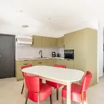 Avec Jacuzzi Sauna Appartement *