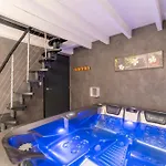Avec Jacuzzi Sauna Appartement *
