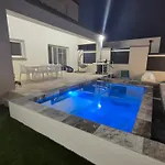 Avec Jacuzzi Sauna Appartement Saint-Genies-de-Malgoires