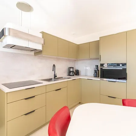Apartment Avec Jacuzzi Sauna