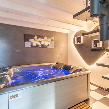Apartament Avec Jacuzzi Sauna Saint-Genies-de-Malgoires